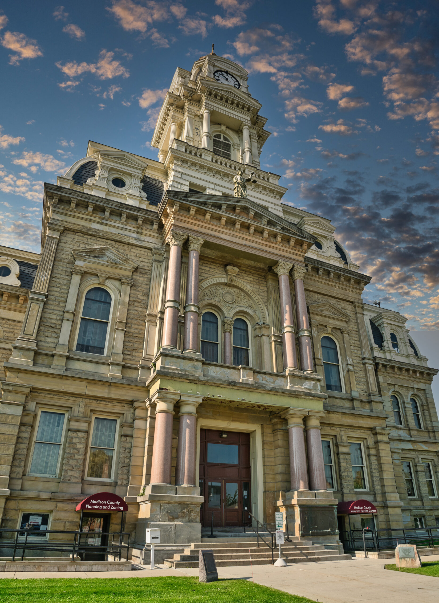 The Madison County Courthouse in downtown London Ohio
